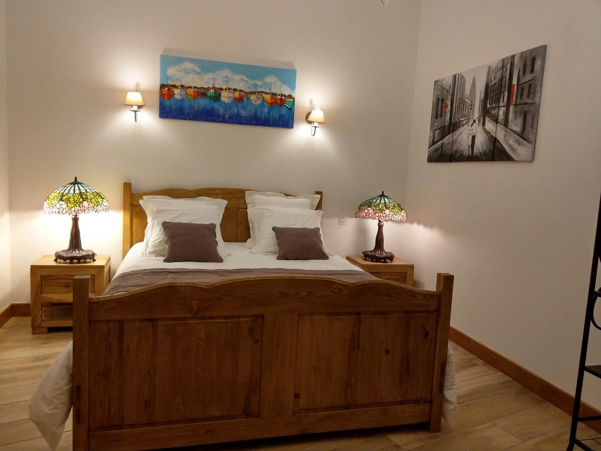 Les Chambres D'Hotes De La Frissonnette Auzelles Eksteriør bilde