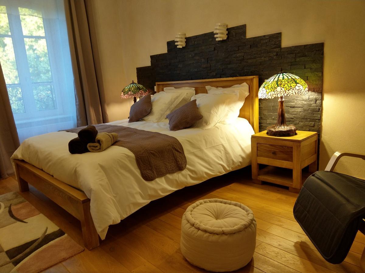 Les Chambres D'Hotes De La Frissonnette Auzelles Eksteriør bilde
